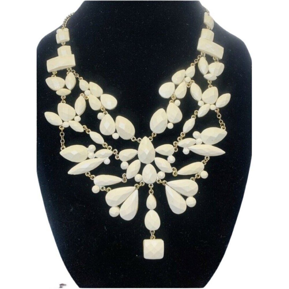 Vintage Off White Floral Imagery Collar Bold Runway Fancy Statement Necklace 26”